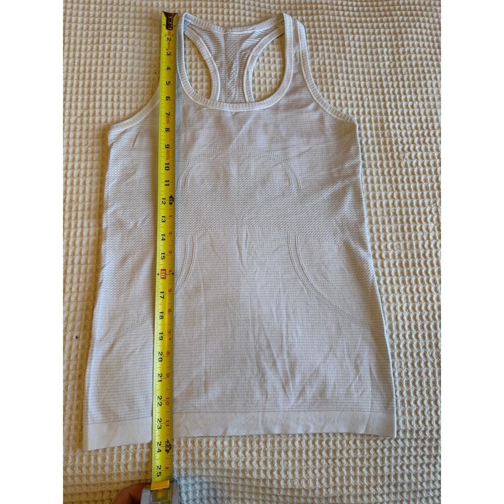 Lululemon Run With Heat Classic Gray Athletic Gym U Neck Work Out Tank Size 4 - Picture 6 of 10